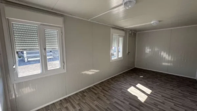 Bureau de chantier 17 m² avec volets roulants_1