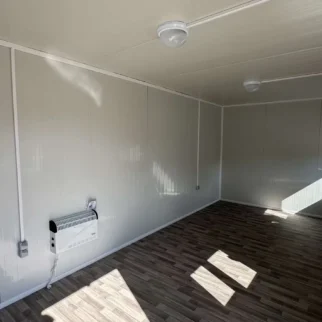 Bureau de chantier 17 m² avec volets roulants_2