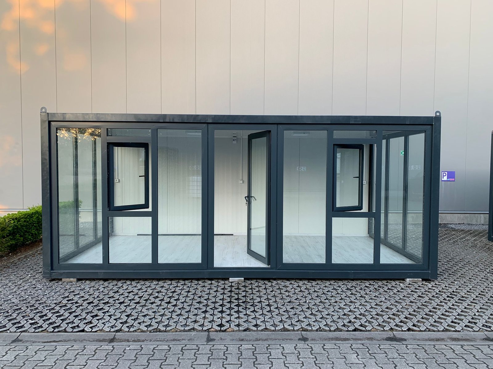 Bureau Modulaire 18 m² avec Façade Vitrée 5 Bureau Modulaire 18 m² avec Façade Vitrée