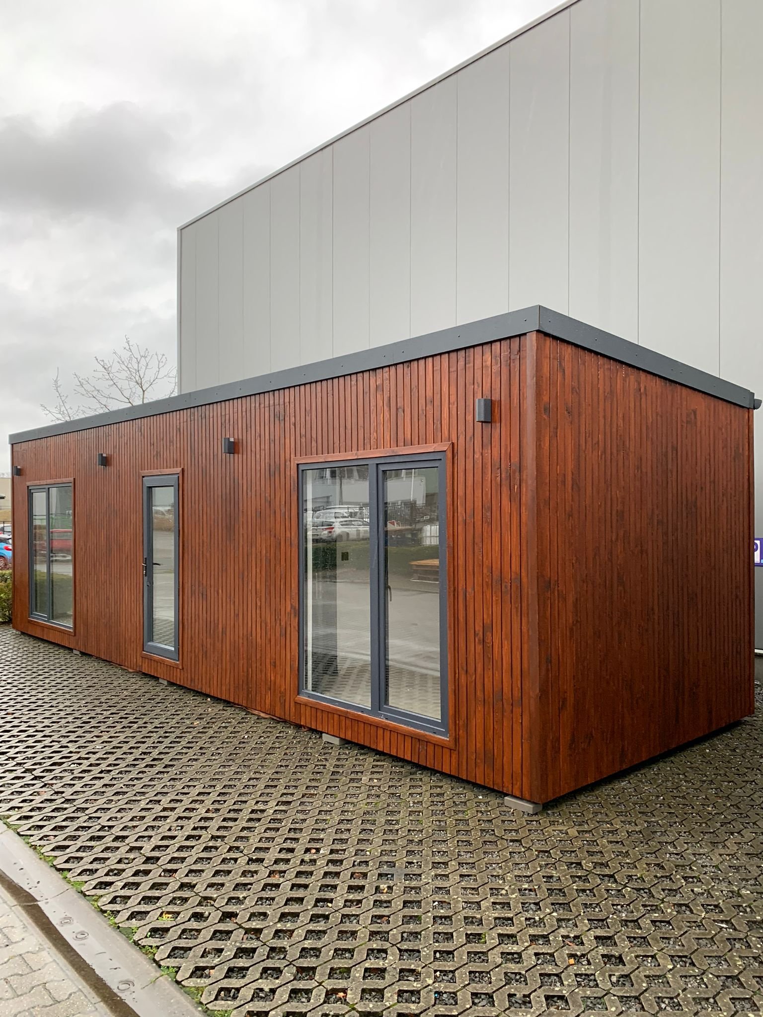 Unité Résidentielle Modulaire 30 m² – Bardage Bois 1 Unité Résidentielle Modulaire 30 m² – Bardage Bois