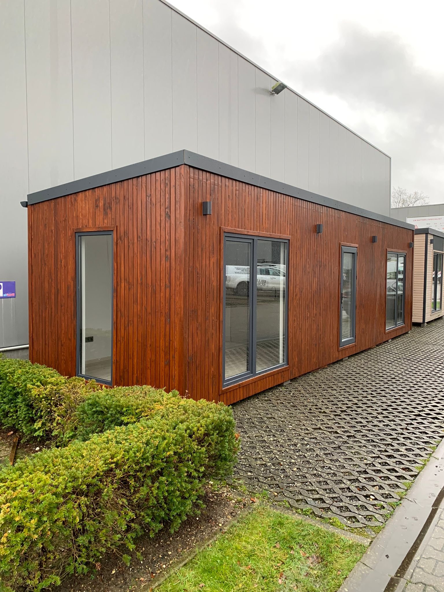 Unité Résidentielle Modulaire 30 m² – Bardage Bois Unité Résidentielle Modulaire 30 m² – Bardage Bois